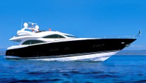 Motor Yacht LIVE THE MOMENT